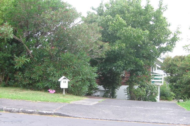 Photo of property in 1/30 Martin Crescent, Northcote, Auckland, 0627