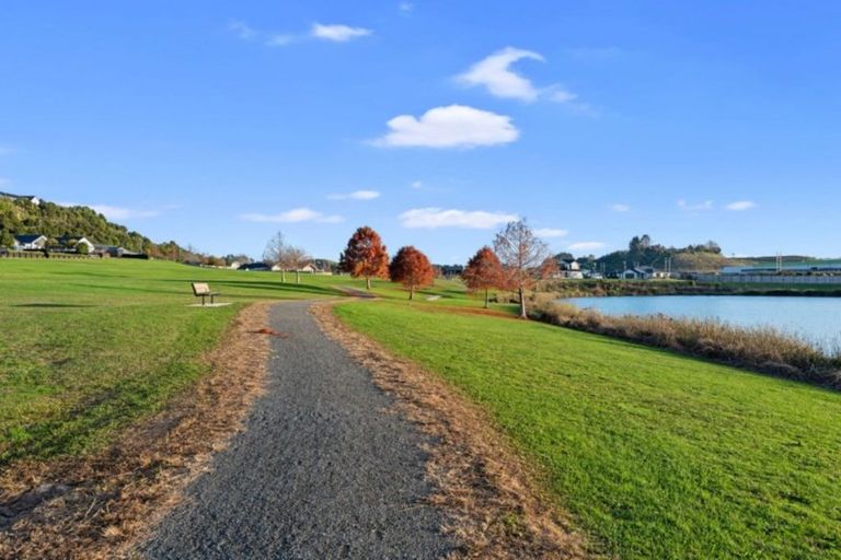 Photo of property in 154 Lakes Boulevard, Pyes Pa, Tauranga, 3112