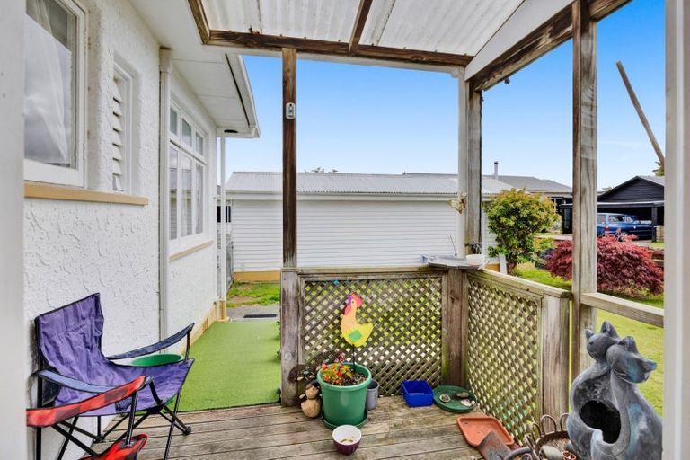 Photo of property in 30 Graham Street, Eltham, 4322