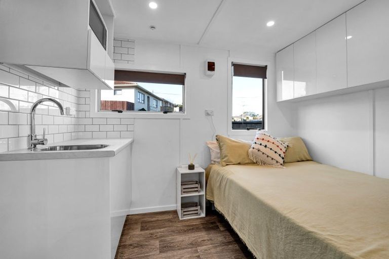 Photo of property in 78 Ngamotu Road, Spotswood, New Plymouth, 4310