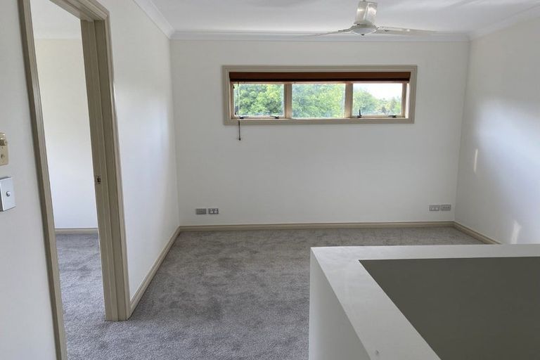 Photo of property in 58 English Oak Drive, Schnapper Rock, Auckland, 0632