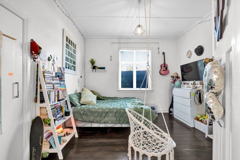 Photo of property in 78 Ngamotu Road, Spotswood, New Plymouth, 4310