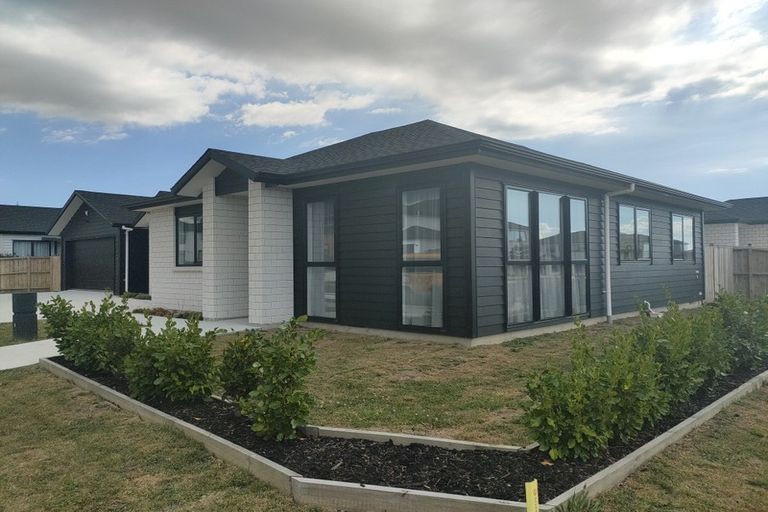 Photo of property in 2 Lavey Road, Flat Bush, Auckland, 2019