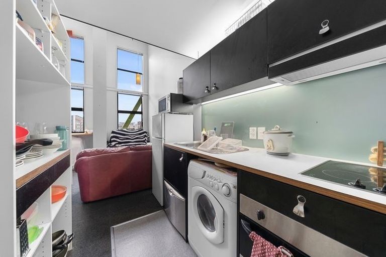 Photo of property in Urbane Apartments, 30/29 Webb Street, Mount Cook, Wellington, 6011