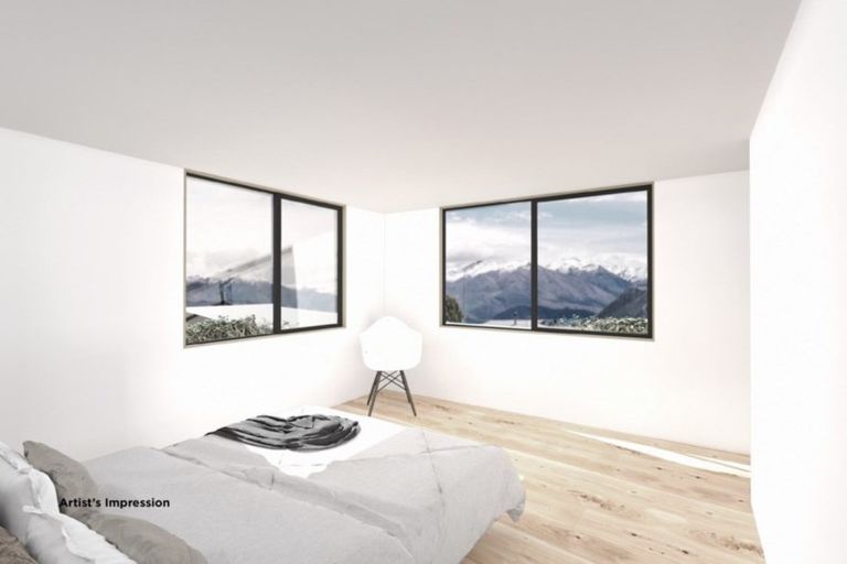 Photo of property in 8 Mcleod Avenue, Wanaka, 9305