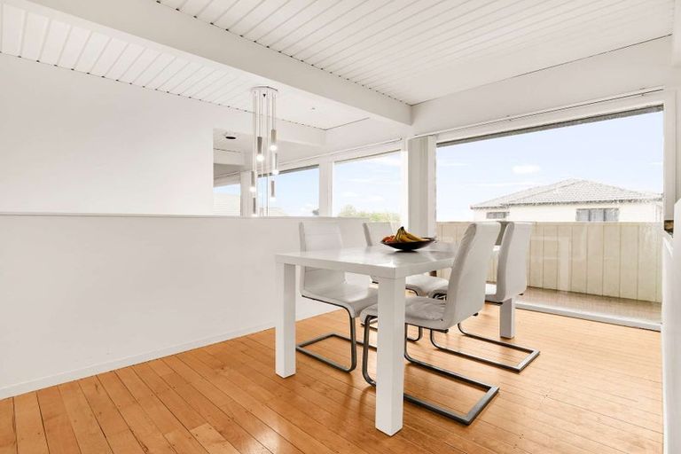 Photo of property in 247a Hill Road, The Gardens, Auckland, 2105