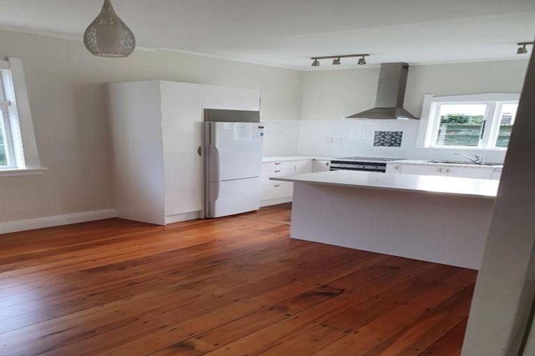 Photo of property in 22 Chamberlain Road, Karori, Wellington, 6012