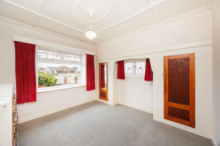 Photo of property in 19 Brightwater Terrace, Terrace End, Palmerston North, 4410