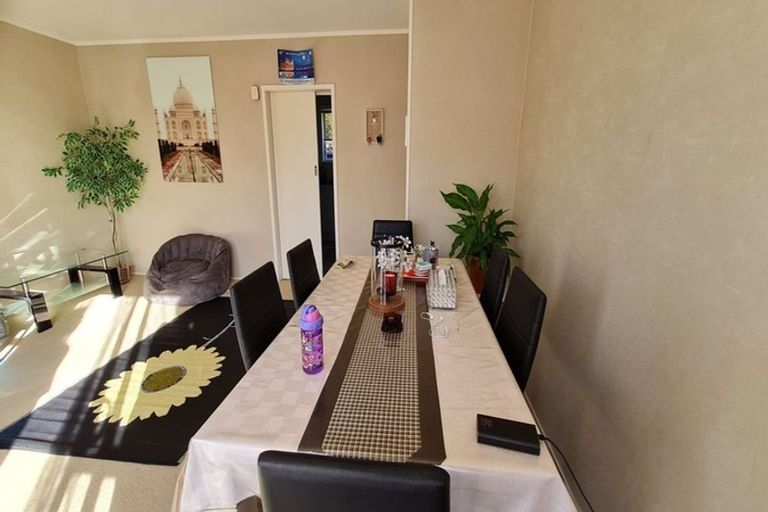 Photo of property in 2/86 Carruth Road, Papatoetoe, Auckland, 2025