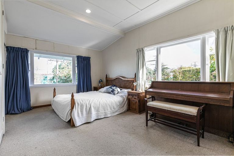 Photo of property in 18 Ngataringa Road, Devonport, Auckland, 0624