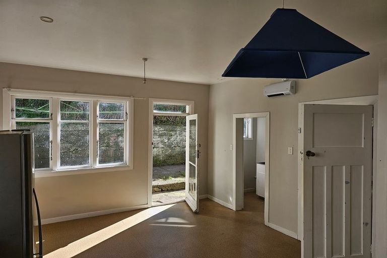 Photo of property in 302 Adelaide Road, Newtown, Wellington, 6021