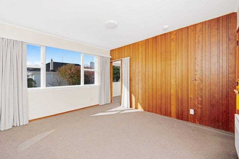 Photo of property in 18u2 Agra Crescent, Khandallah, Wellington, 6035