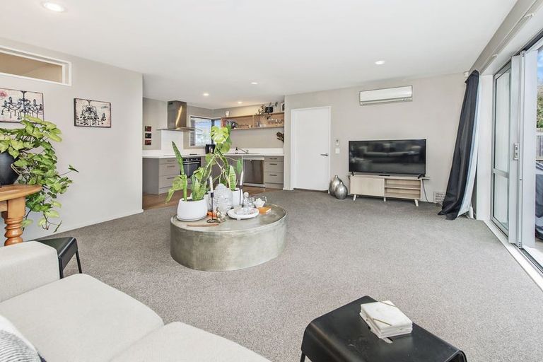 Photo of property in 1/18 Goldsmith Place, Waltham, Christchurch, 8023