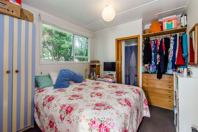 Photo of property in 15 Te Miti Street, Paekakariki, 5034