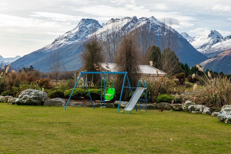 Photo of property in 34 Birley Rise, Glenorchy, 9372