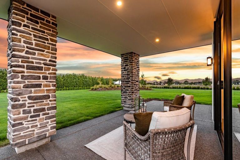 Photo of property in 21 Classiebawn Lane, Prebbleton, 7676