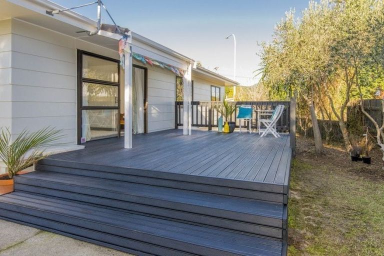 Photo of property in 97 Arawhata Road, Paraparaumu, 5032