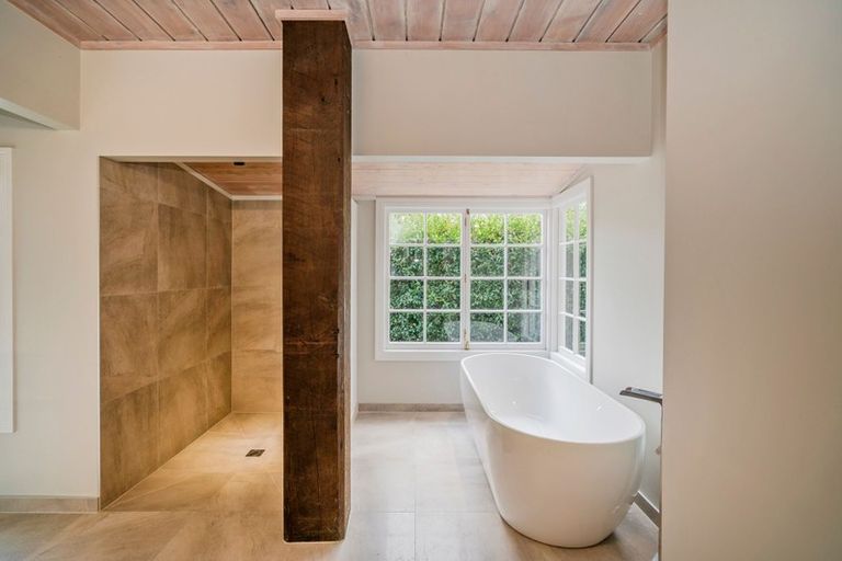 Photo of property in 5 Laura Place, Whitianga, 3510