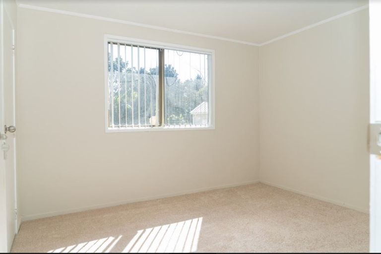 Photo of property in 20 Pukeroa Place, Papakura, 2110