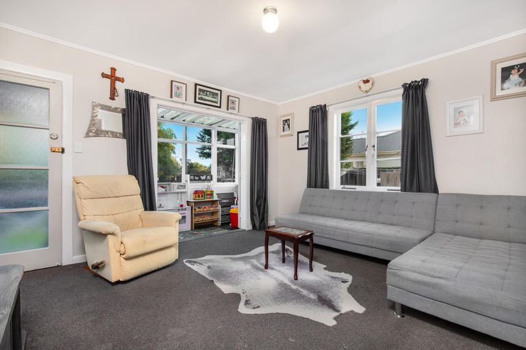 Photo of property in 1/72 Gloucester Road, Manurewa, Auckland, 2102
