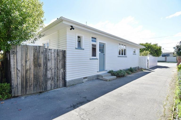 Photo of property in 52 Malcolm Avenue, Beckenham, Christchurch, 8023