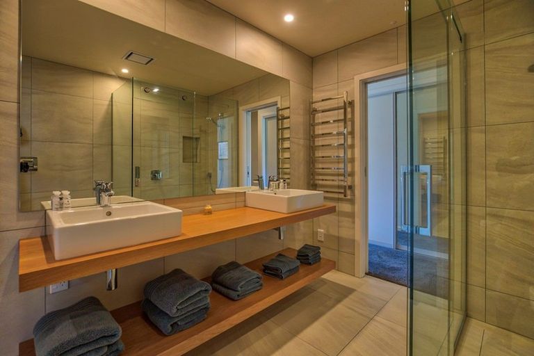 Photo of property in 221 Lakeside Road, Wanaka, 9305