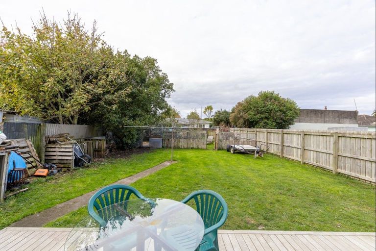 Photo of property in 4 Renfrew Place, Highbury, Palmerston North, 4412