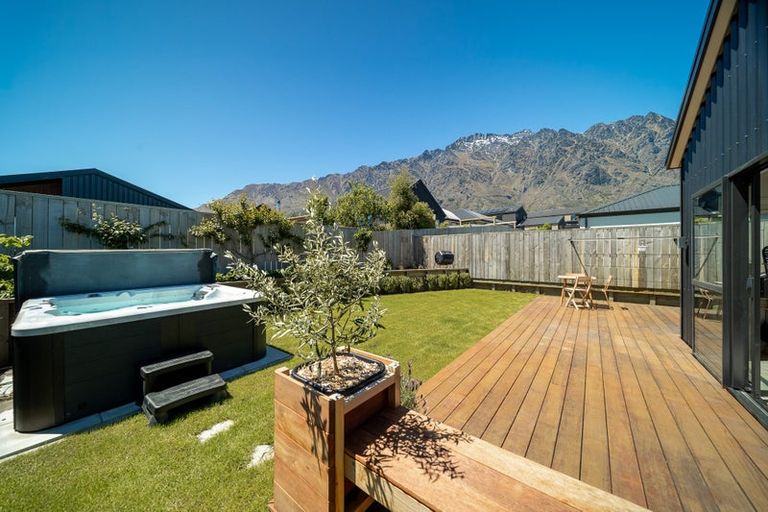 Photo of property in 16 Crop Street, Jacks Point, 9371