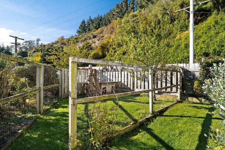 Photo of property in 2 Warburton Street, Karoro, Greymouth, 7805