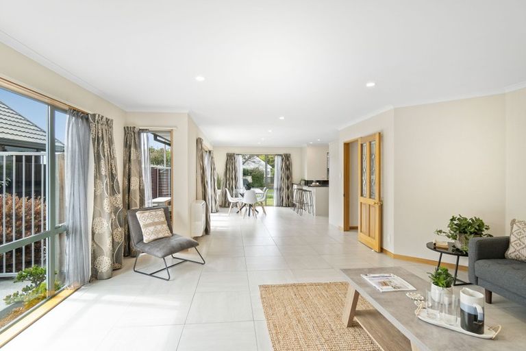Photo of property in 24 Broadhaven Avenue, Parklands, Christchurch, 8083