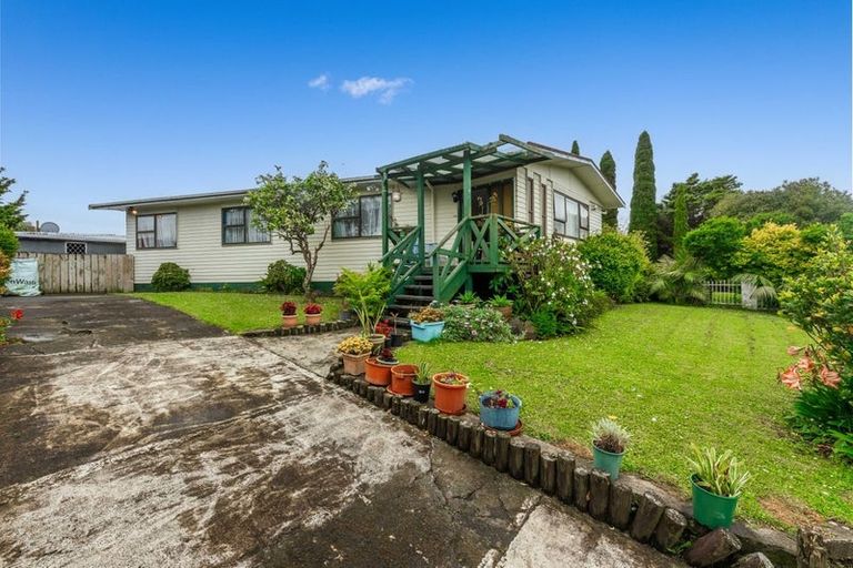 Photo of property in 4 Burlington Place, Manurewa, Auckland, 2102