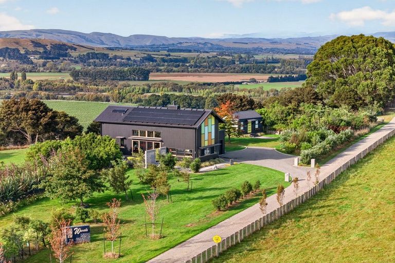 Photo of property in 216 Glenmorven Road, Morison Bush, Greytown, 5794