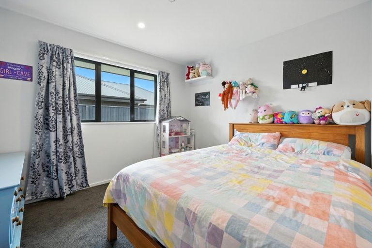 Photo of property in 20 Tara Crescent, Woodend, 7610