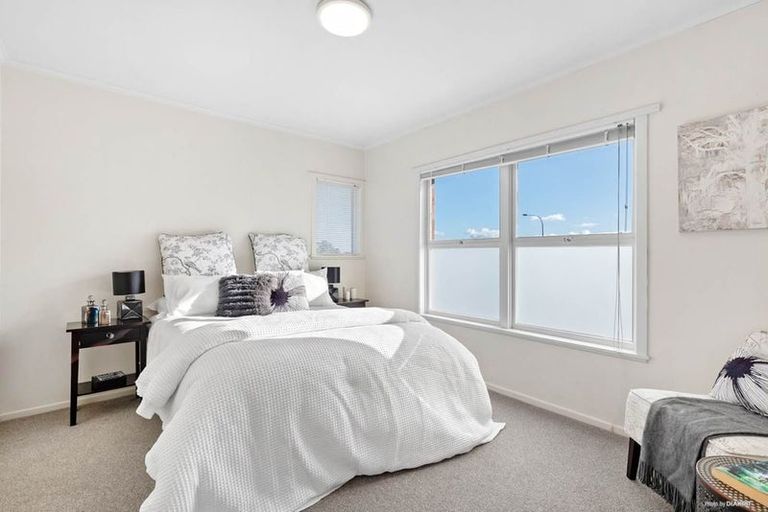 Photo of property in 4/342 Lake Road, Hauraki, Auckland, 0622