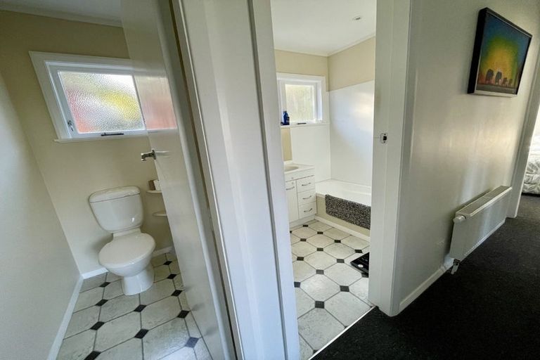 Photo of property in 19 Vista Crescent, Maoribank, Upper Hutt, 5018