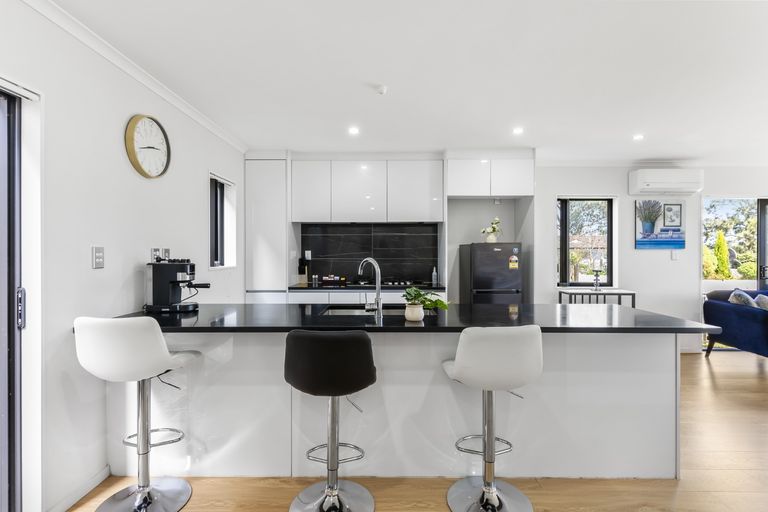 Photo of property in 1 Kendall Court, Wattle Downs, Auckland, 2103