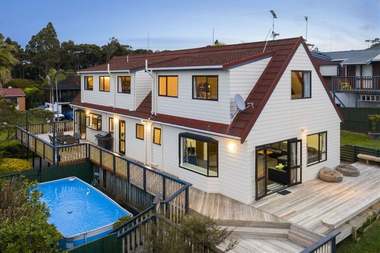 Photo of property in 51 Rhinevale Close, Henderson, Auckland, 0612