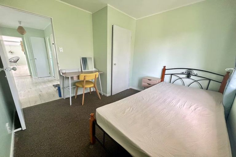 Photo of property in 1/616 Te Atatu Road, Te Atatu Peninsula, Auckland, 0610