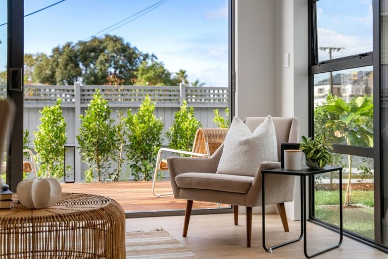 Photo of property in 3 Trafalgar Road, Milford, Auckland, 0620