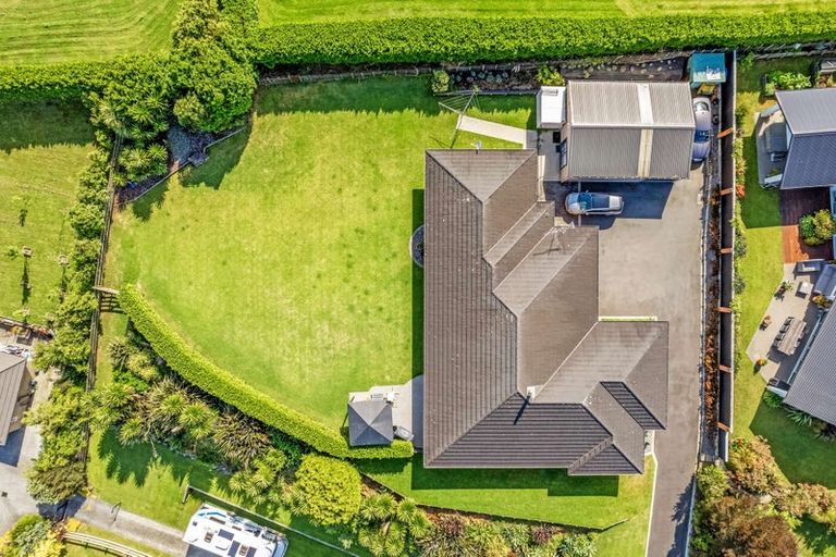 Photo of property in 19 Kendallvale Drive, Waiuku, 2123