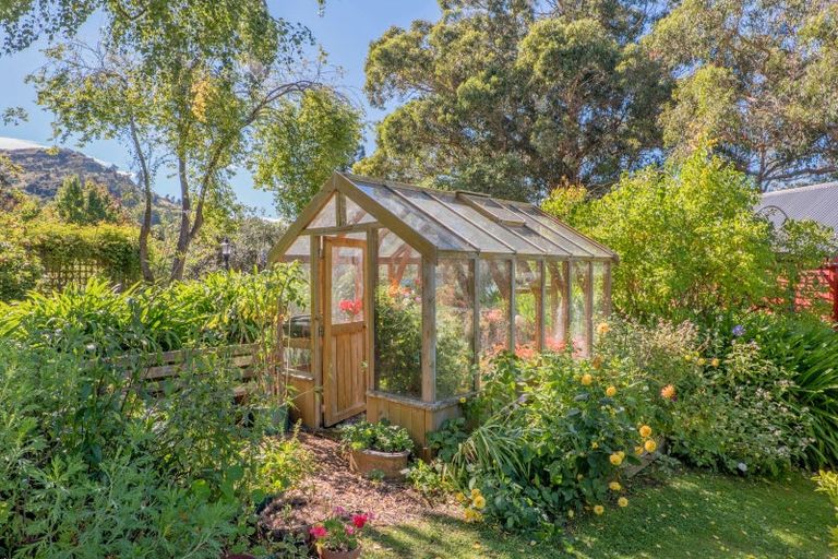 Photo of property in 1 Main Road, Governors Bay, Lyttelton, 8971