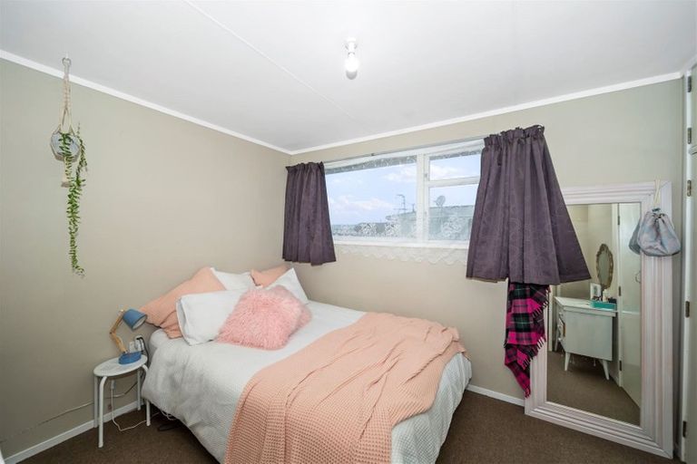Photo of property in 25 Kamahi Avenue, Hawera, 4610