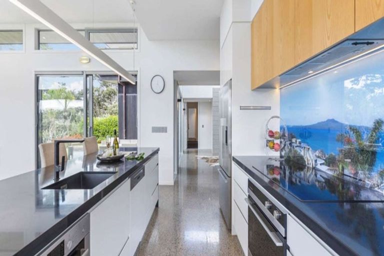 Photo of property in 14 Stevensons Crescent, Albany Heights, Albany, 0793