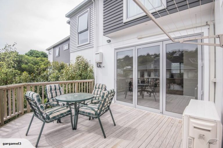 Photo of property in 32u8 Dr Taylor Terrace, Johnsonville, Wellington, 6037