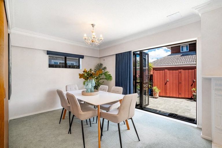 Photo of property in 75 Totara Crescent, Woburn, Lower Hutt, 5011