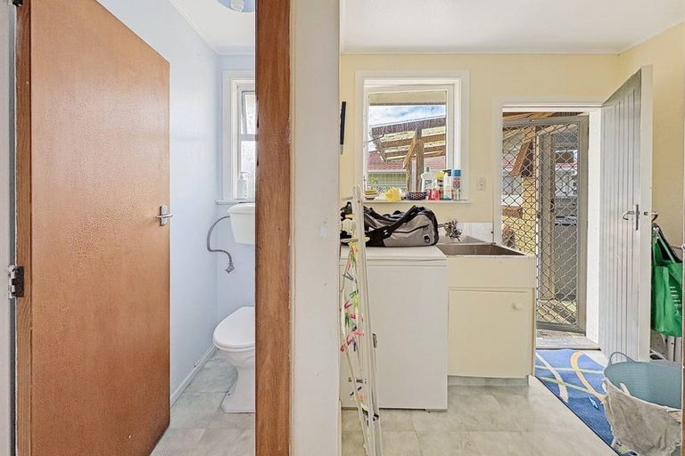 Photo of property in 140 Cornfoot Street, Castlecliff, Whanganui, 4501