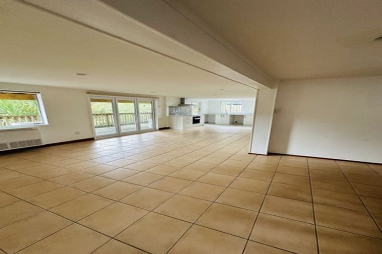 Photo of property in 92 Castor Bay Road, Castor Bay, Auckland, 0620
