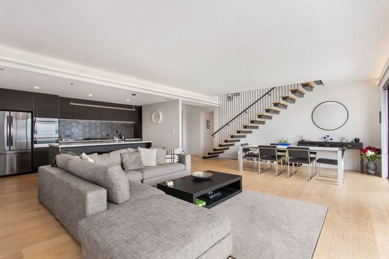 Photo of property in 89 Major Aitken Drive, Huntsbury, Christchurch, 8022