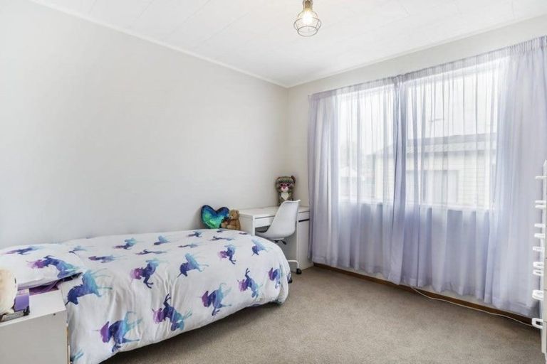 Photo of property in 83 Walworth Avenue, Pakuranga Heights, Auckland, 2010