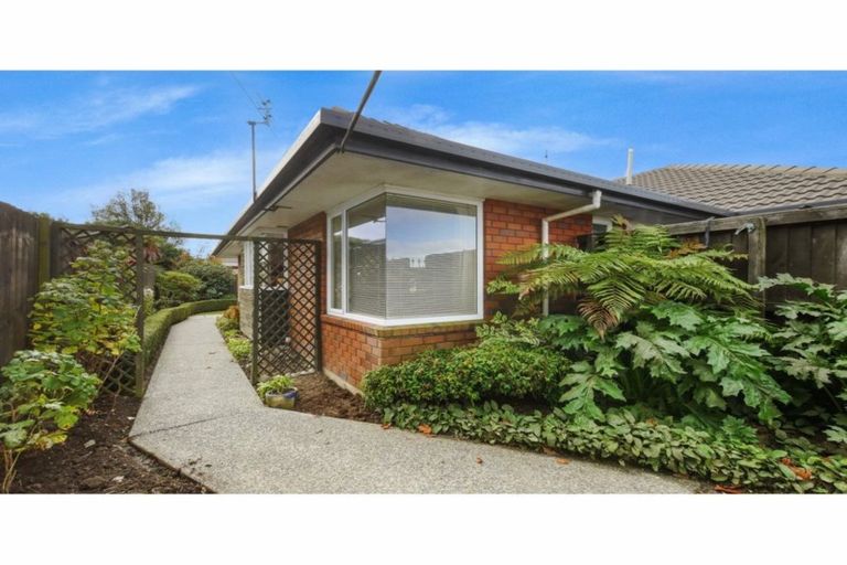 Photo of property in 356 Yaldhurst Road, Russley, Christchurch, 8042